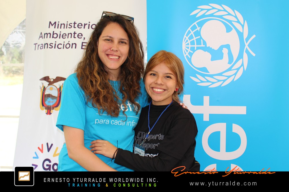 Team Building Corporativo LATAM con talleres corporativos de cuerdas bajas en Latinoamérica